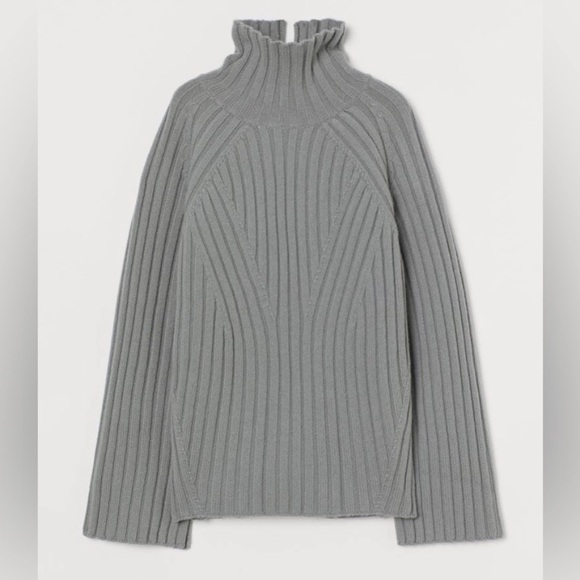 H&M Grey Ribbed Ruffle Neck Sweater - Picture 1 of 4